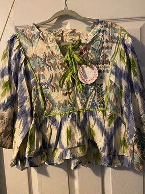 [Umgee] Peasant Blouse wKimono Sleeves and Peplum Styling NWT Large
